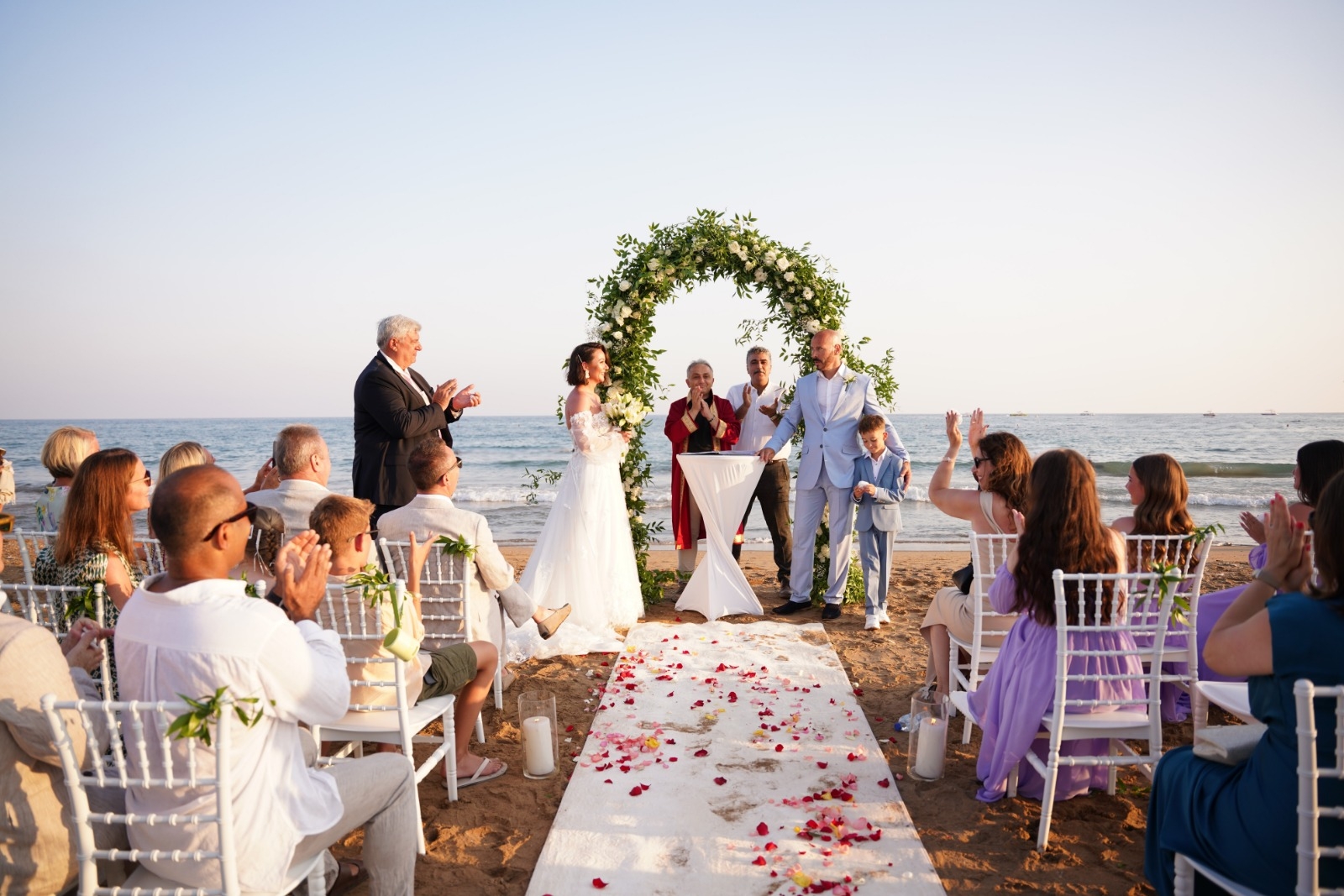 A Blissful Beach Wedding in Side: Alisa and Craig’s Special Day